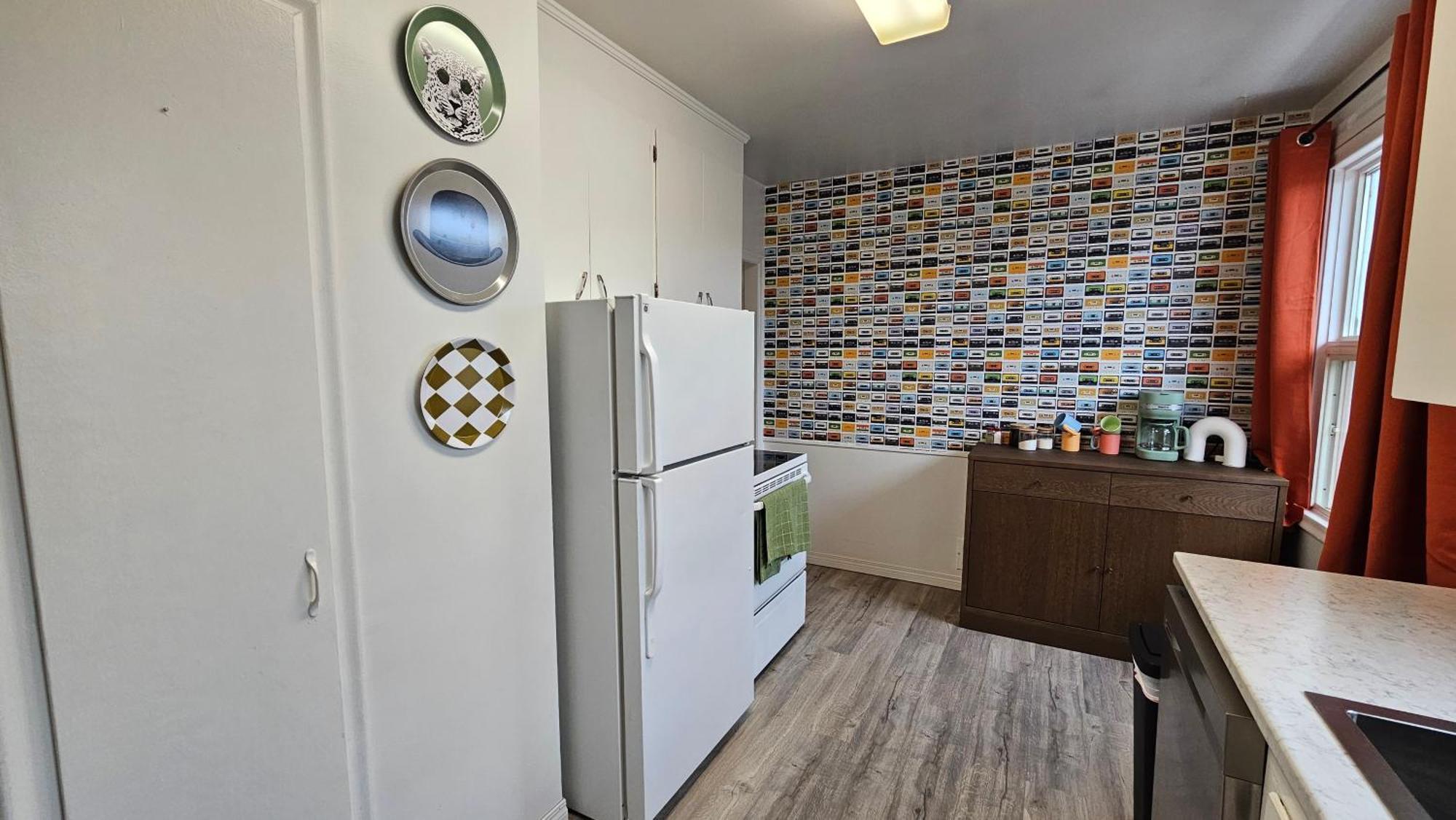 Apartamento Retro Retreat - 3Bdr, 1 Bath, Close To City Center Edmonton Exterior foto