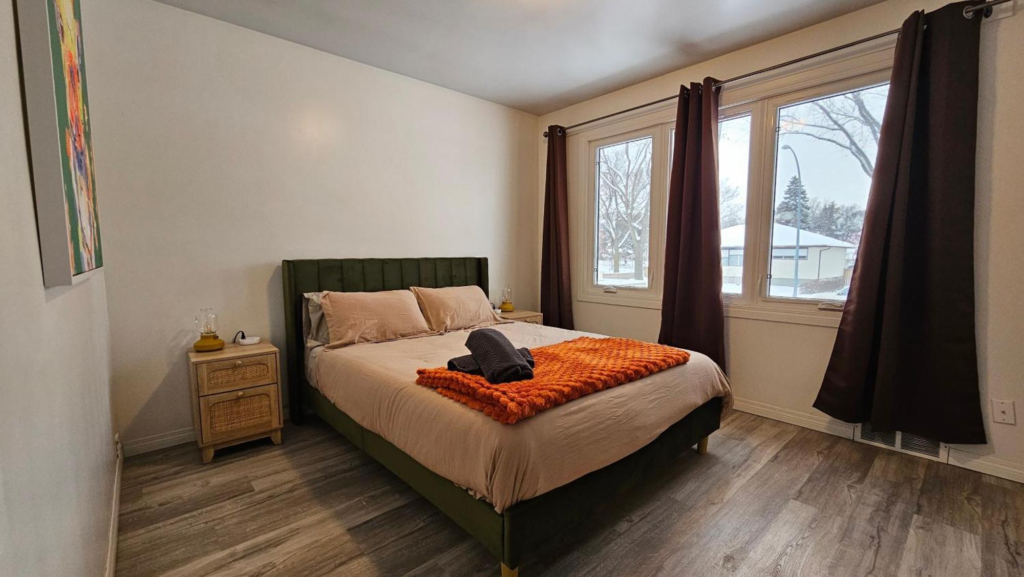 Apartamento Retro Retreat - 3Bdr, 1 Bath, Close To City Center Edmonton Exterior foto